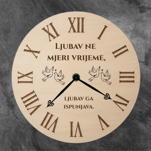 personalizirani drveni sat,