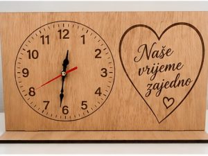 personalizirani drveni sat